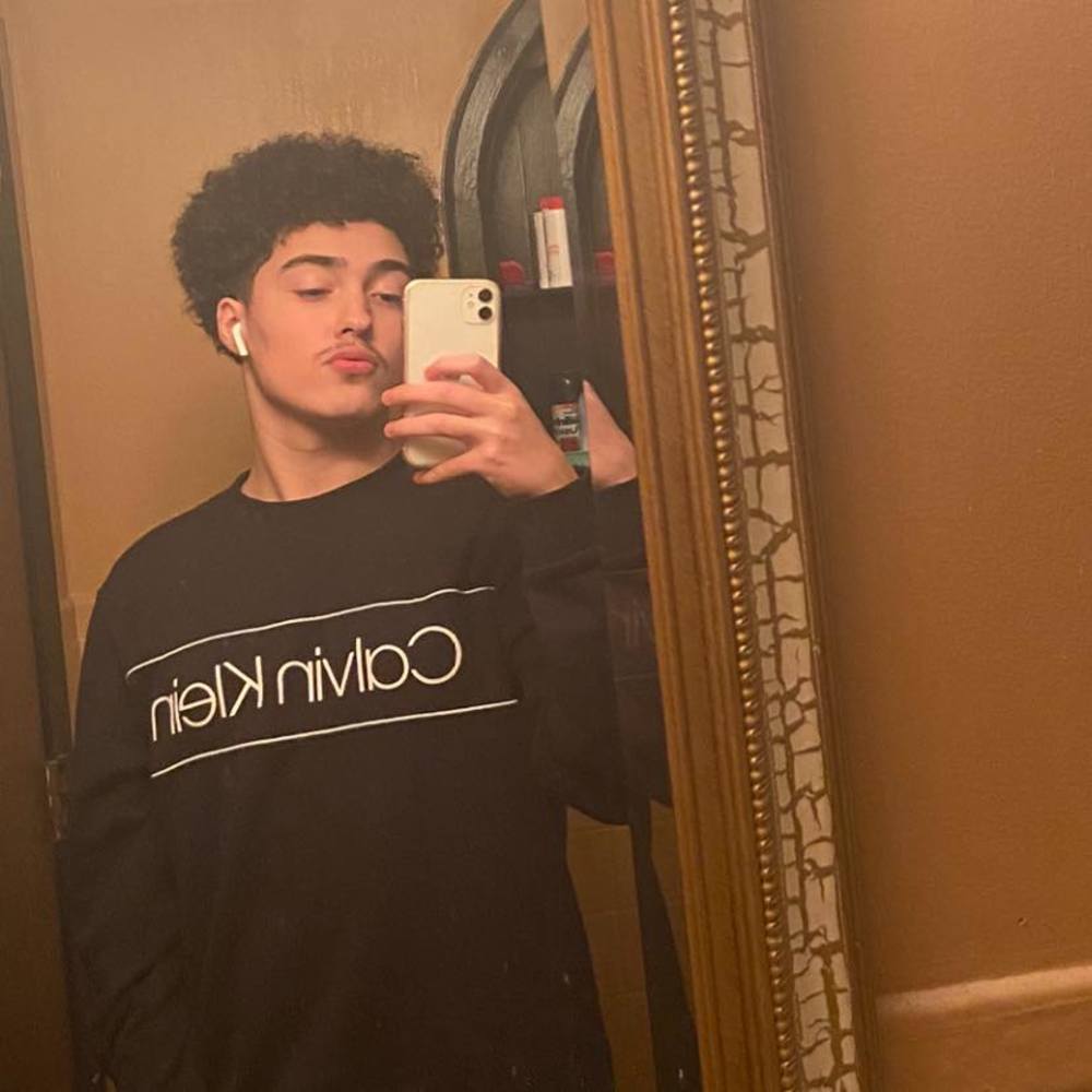 Meet your Posher, Javi